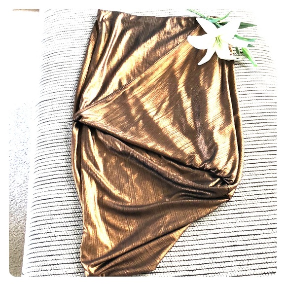 Asymmetrical bronze skirt - Picture 2 of 8